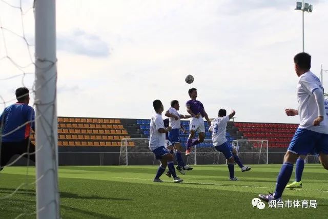 32岁内马尔沙特躺平 36岁莱万西甲拼命15场进17球